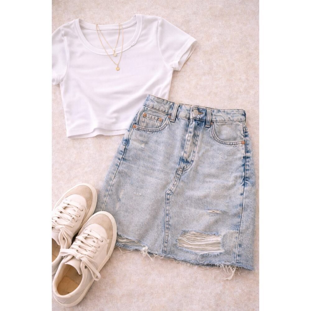 &Denim Distressed Denim Skirt US 2 Pre‑Owned Casual Jean Mini Summer Vacation